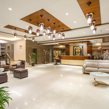 Hotel Saradha Grande Pudukkottai Екстериор снимка