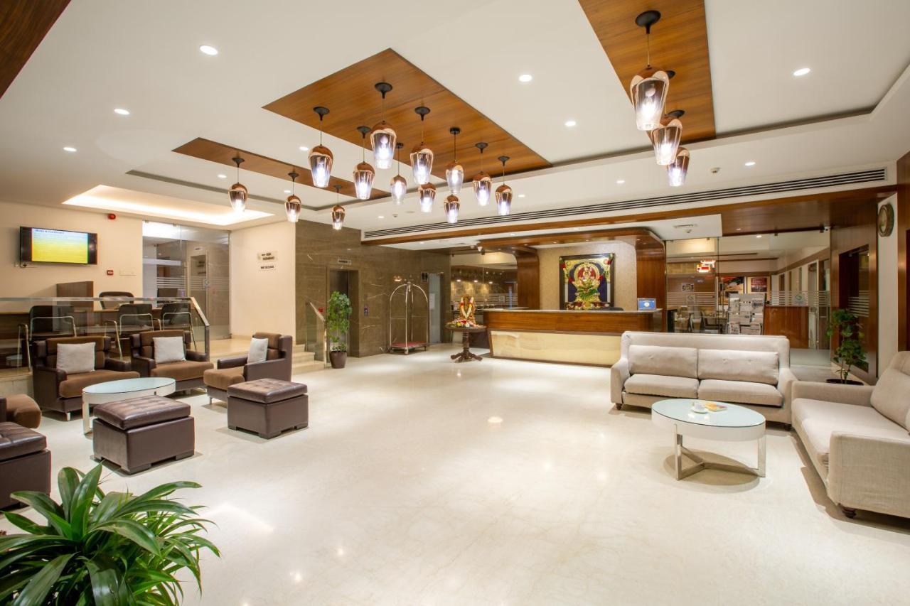 Hotel Saradha Grande Pudukkottai Екстериор снимка