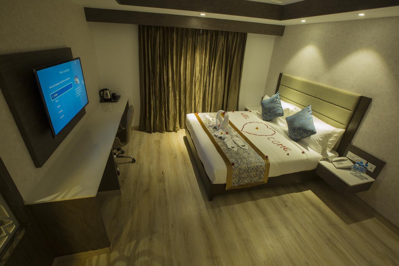 Hotel Saradha Grande Pudukkottai Екстериор снимка